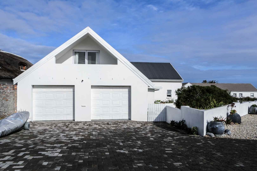 5 Bedroom Property for Sale in Grotto Bay Western Cape